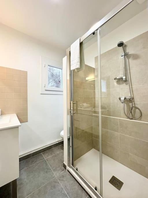 Le Clemenceau - Parking Prive - Fibre & Clim Apartment Mont-de-Marsan Luaran gambar