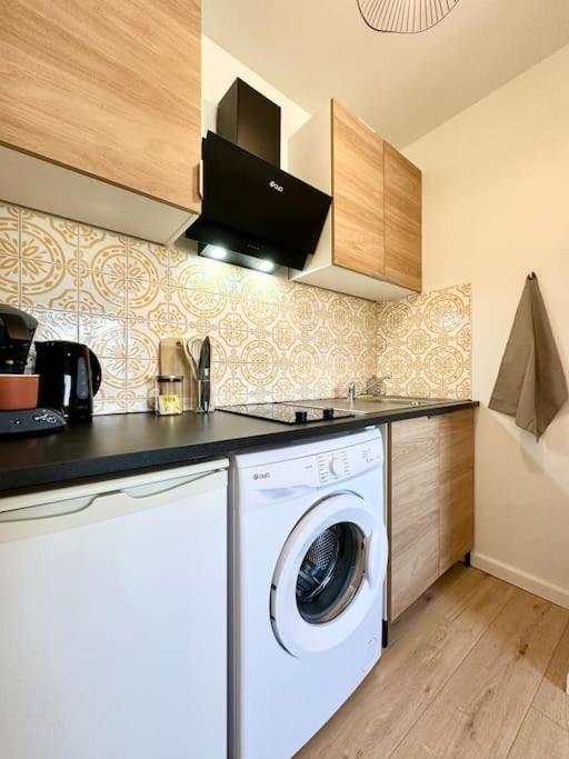 Le Clemenceau - Parking Prive - Fibre & Clim Apartment Mont-de-Marsan Luaran gambar